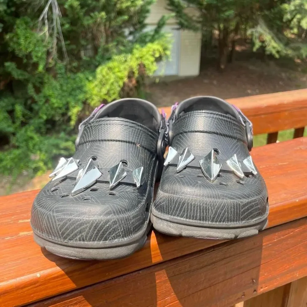 Youth 1 Crocs x Marvel Black Panther Black and Silver Clogs